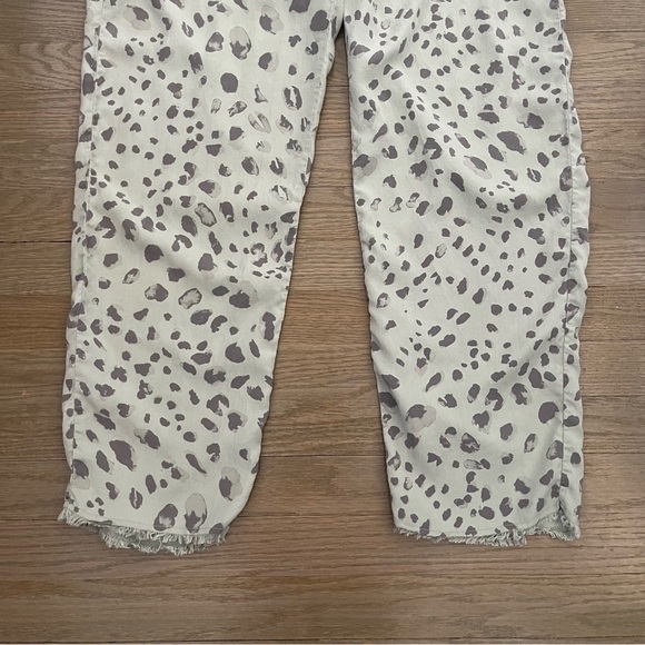 Anthropologie Cloth & Stone Green Animal Print Frayed Straight Leg Pants Size M - Picture 10 of 11